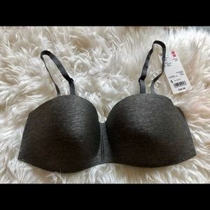 Uniqlo Wireless Multi-way Bra Size Small